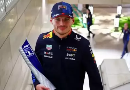 Max Verstappen com título de F1